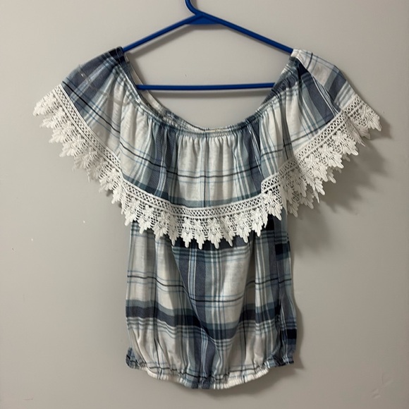 Paper+tee Off Shoulder - Picture 1 of 1